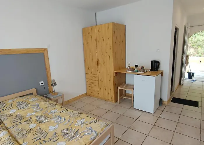 Le Clos Des Romarins Jonquille 3* Belmontet