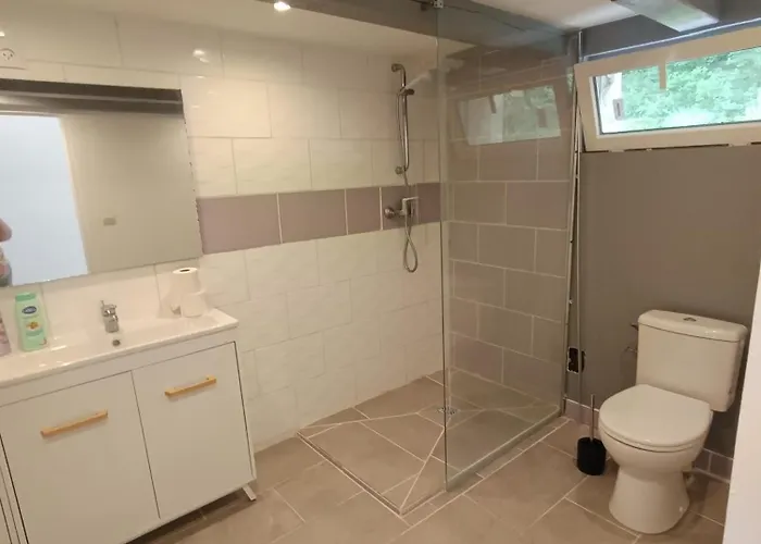 Le Clos Des Romarins Jonquille 住宿加早餐酒店 Belmontet